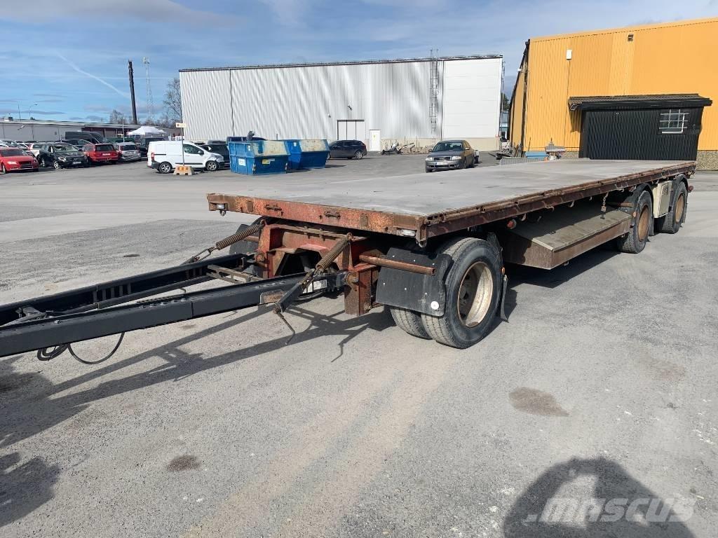 ORY 3 axlad flakvagn Planhengere