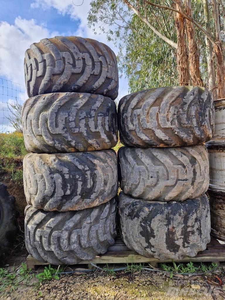 Nokian 710/45 26.5 Dekk, hjul og felger