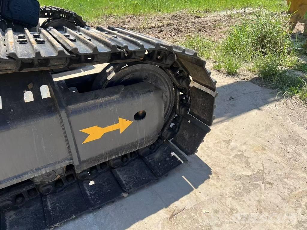 Komatsu PC 220 Beltegraver