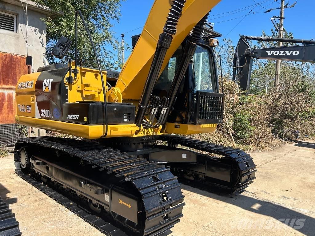CAT 320D2L Beltegraver