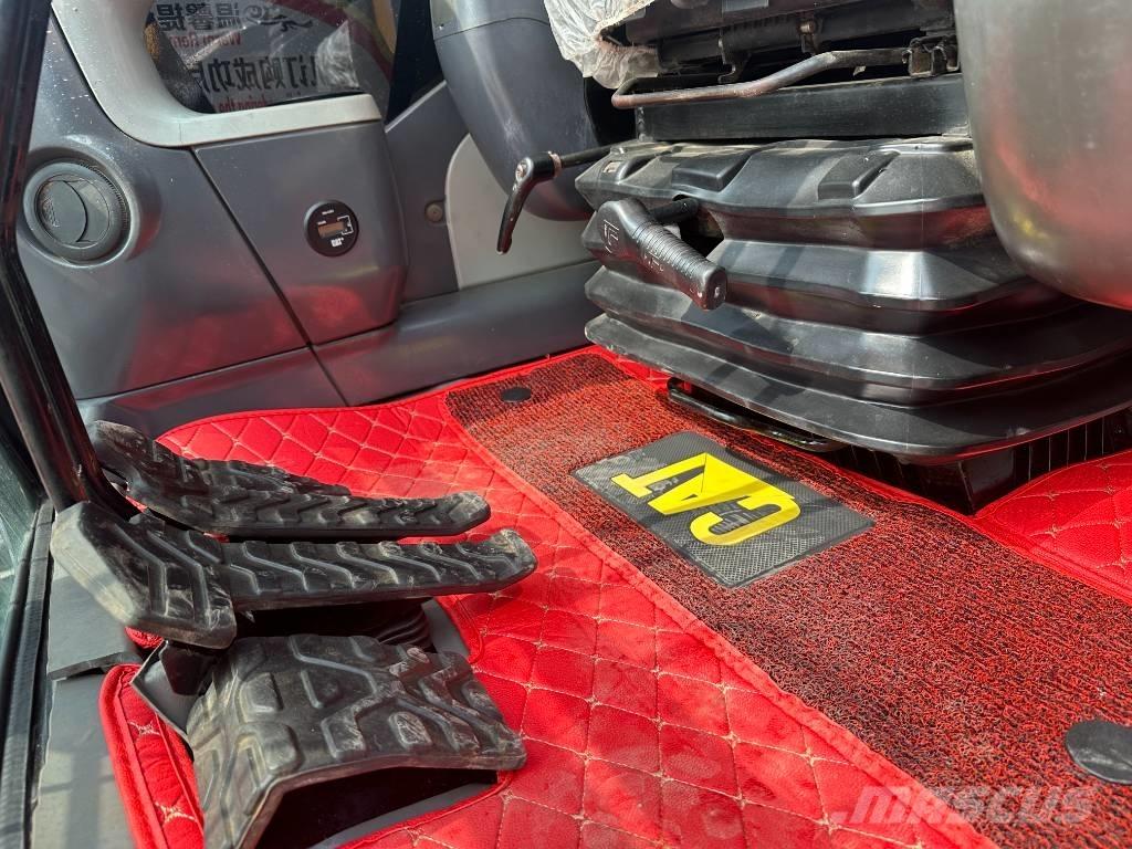 CAT 329 D L Beltegraver