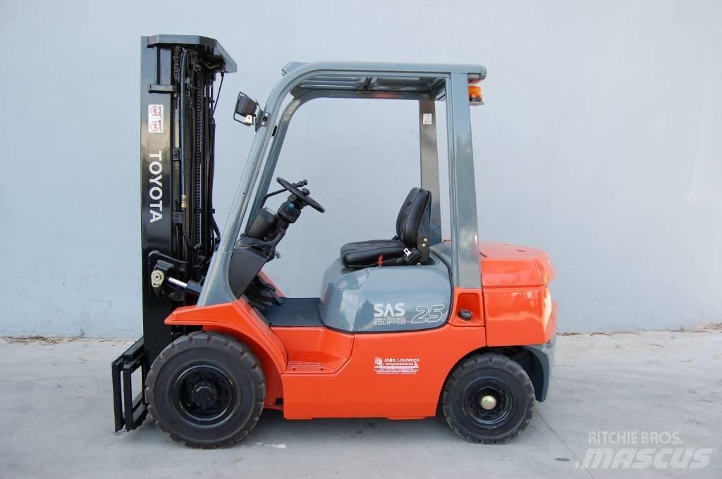 Toyota 7 FD 25 Diesel Trucker