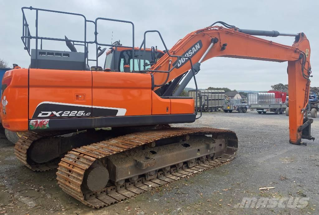 Doosan DX 225 LC Beltegraver