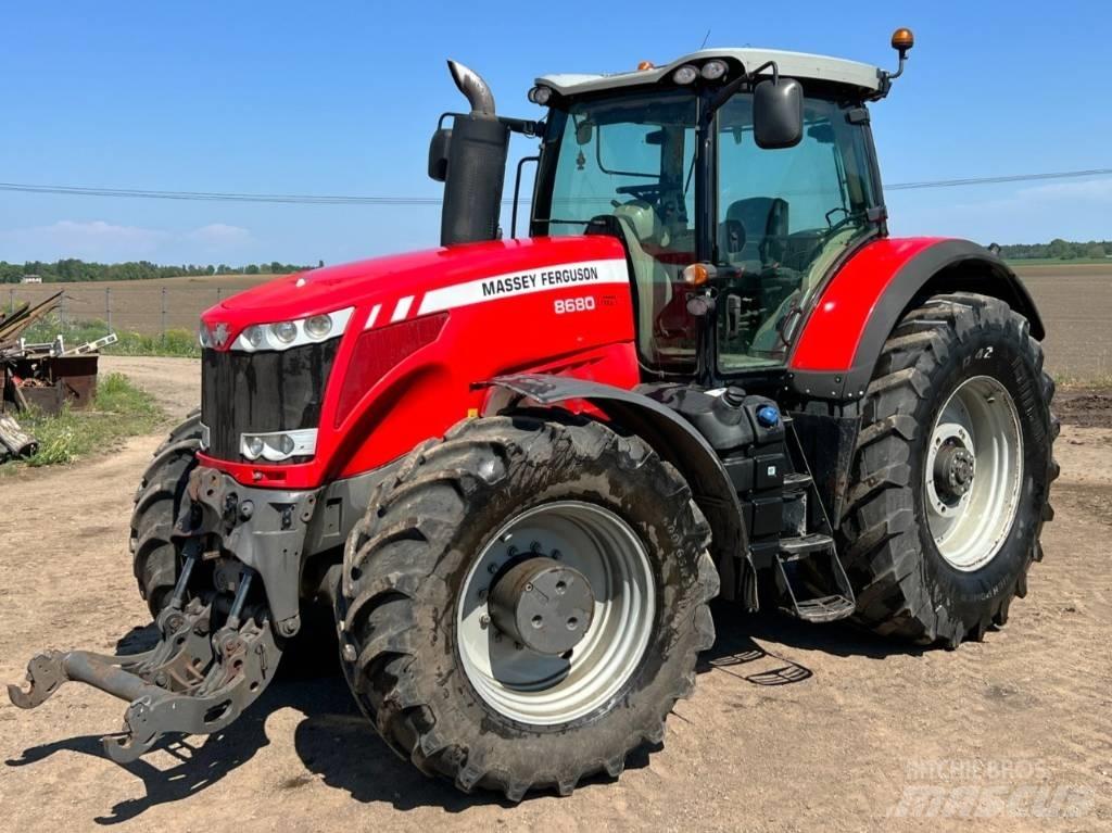 Massey Ferguson 8680 Traktorer