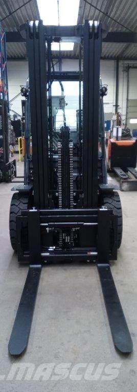 Toyota 52-8FDJF35 Diesel Trucker