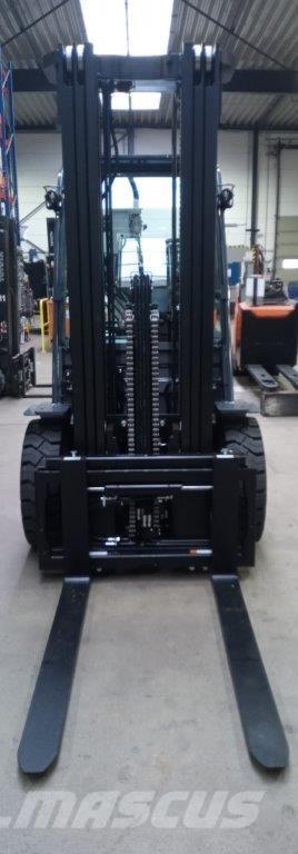 Toyota 52-8FDJF35 Diesel Trucker