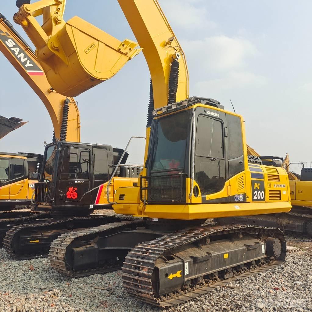 Komatsu PC 200-8 Beltegraver