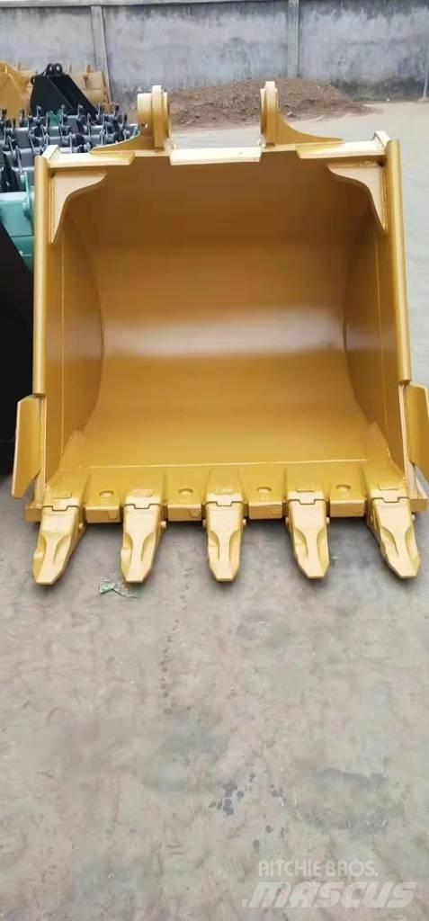 Komatsu PC220 Skuffer