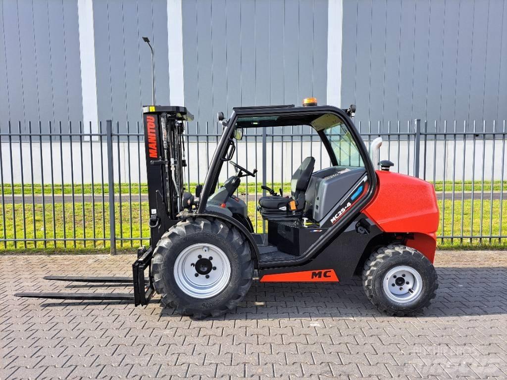 Manitou MC 25-4 Diesel Trucker