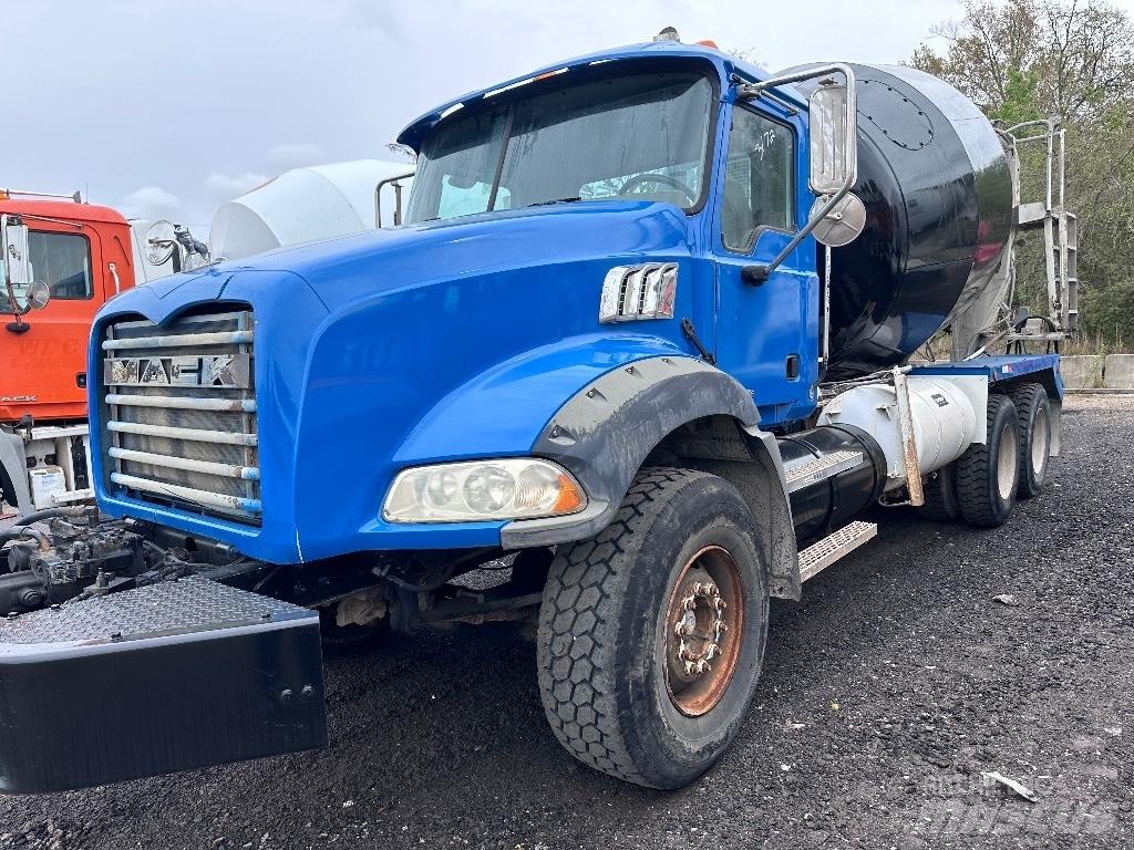 Mack CTP 713 B Andre lastebiler