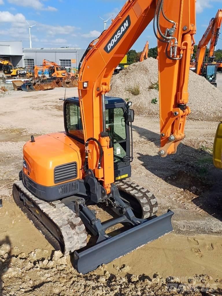 Doosan DX 85 R-3 Midigravere 7 - 12t