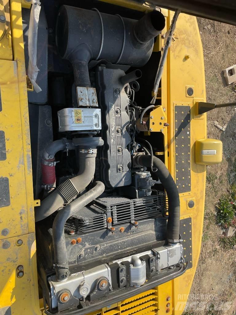 Komatsu 210 Beltegraver