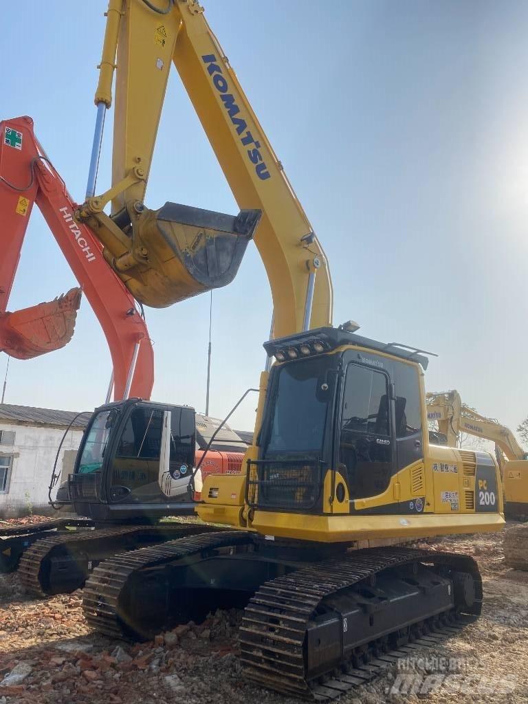 Komatsu PC 200-8 Beltegraver