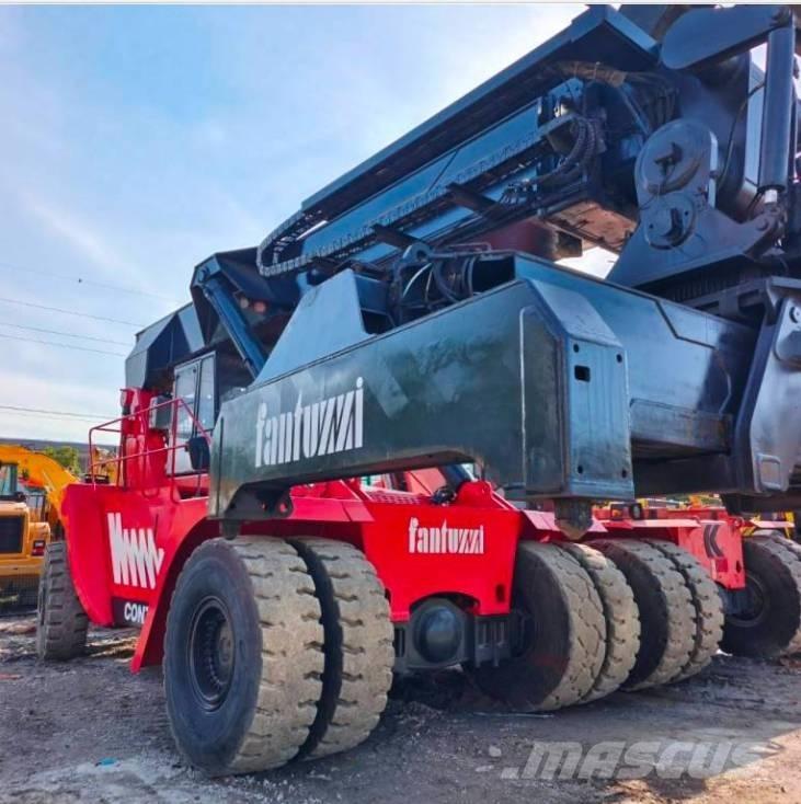 Fantuzzi CS 45 KM Reachstackere