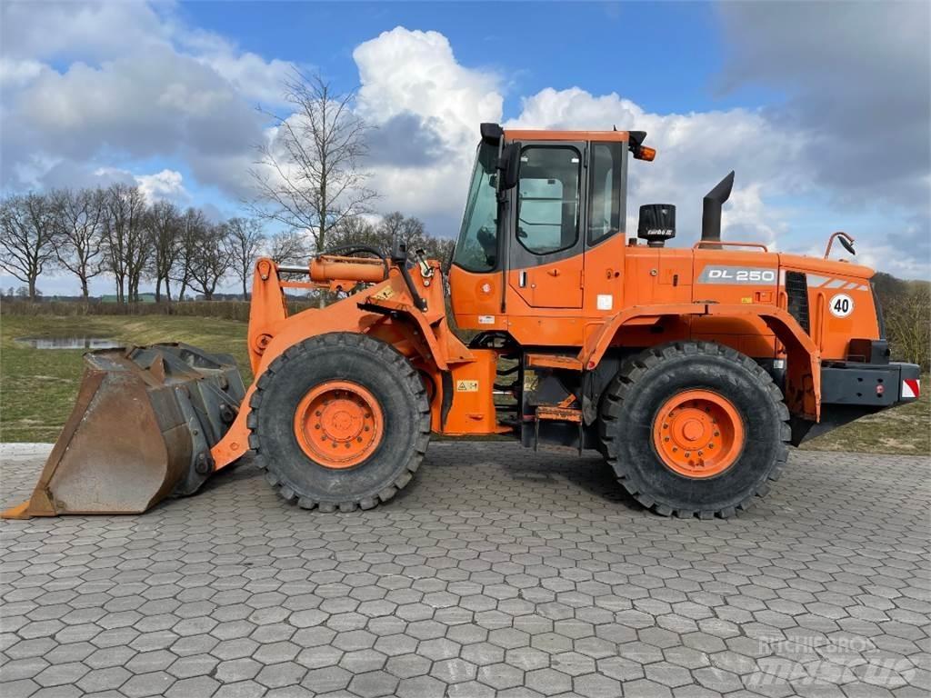 Doosan DL250 Hjullastere