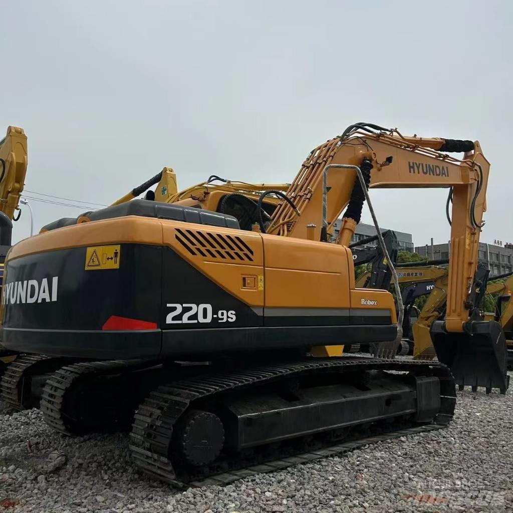 Hyundai 220-9s Beltegraver