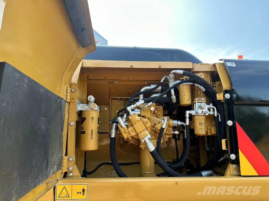 CAT 330D Beltegraver