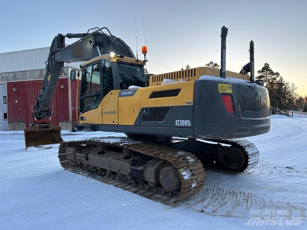 Volvo EC 300 D L Beltegraver