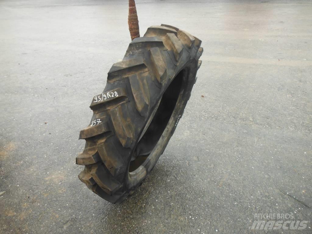 Michelin 9.5/9R28 Dekk, hjul og felger