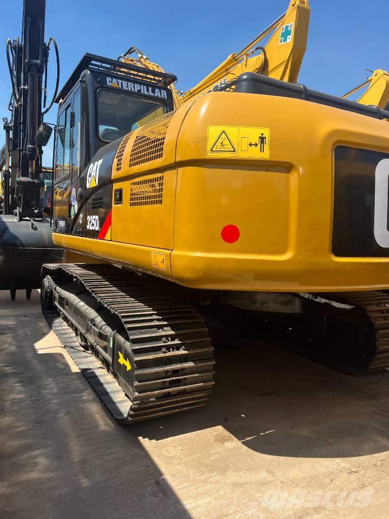CAT 325D Beltegraver