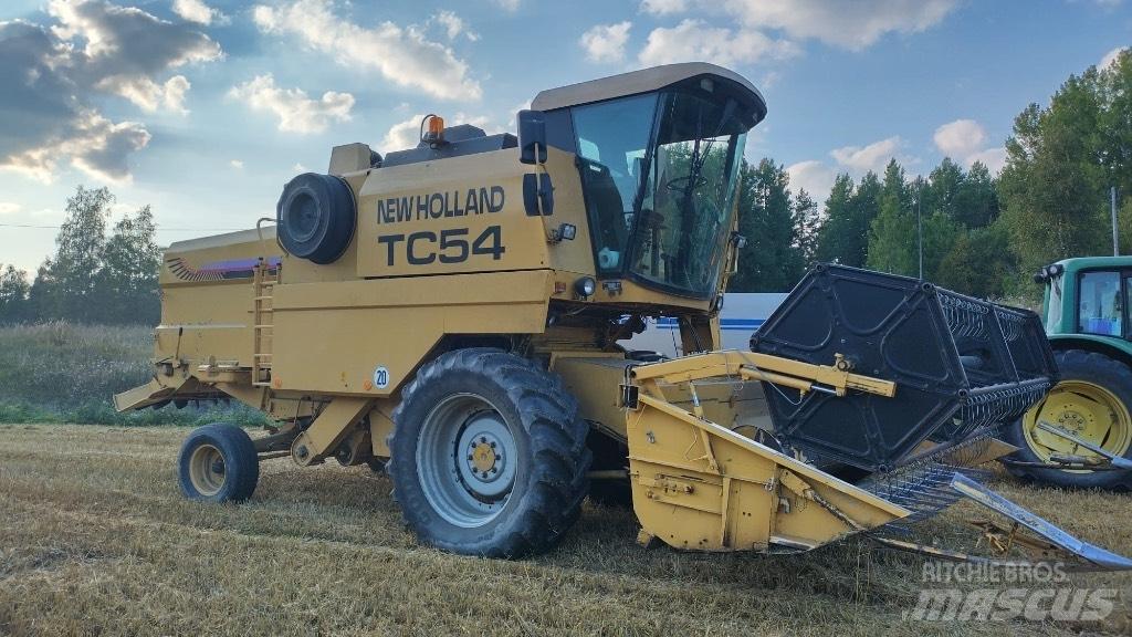 New Holland TC 54 Skurtreskere