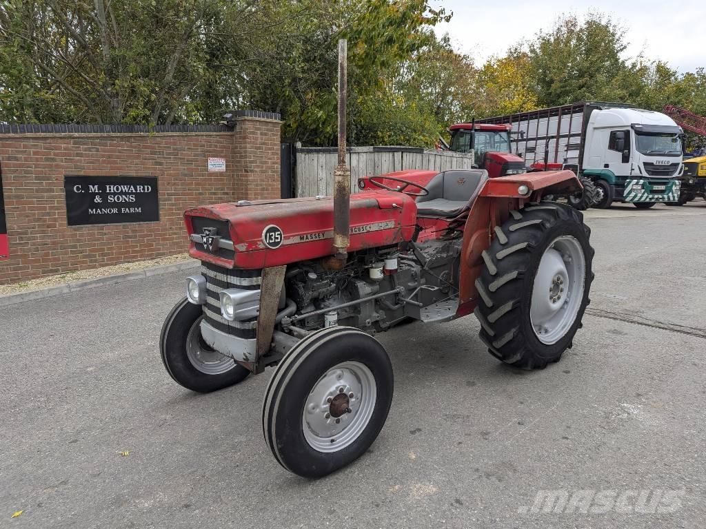 Massey Ferguson 135 Traktorer