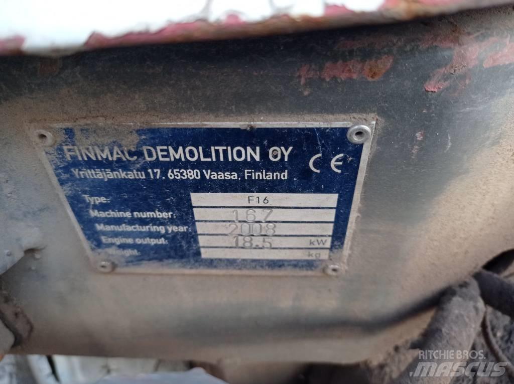 Finmac F16 Gravemaskiner for riving