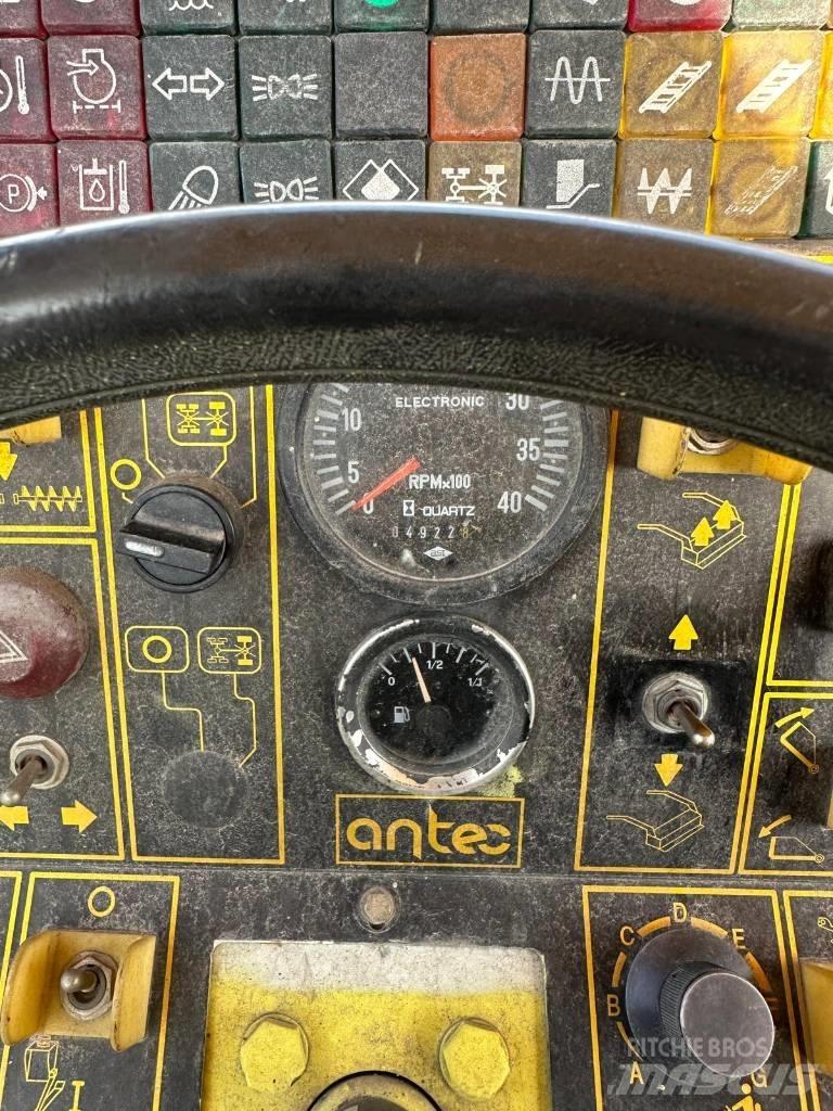 Ammann AFW 350 E Asfaltutleggere