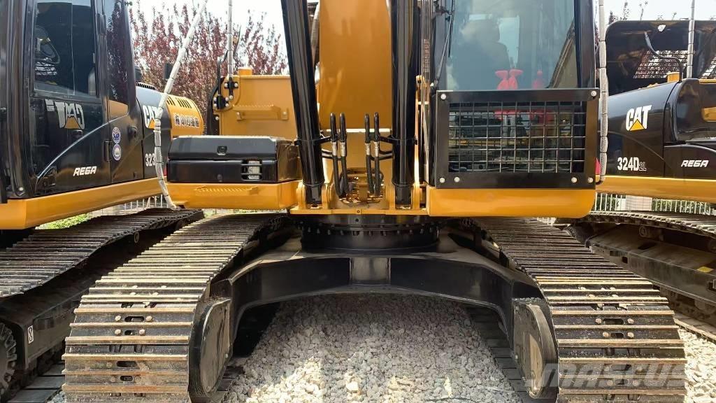 CAT 325 D L Beltegraver