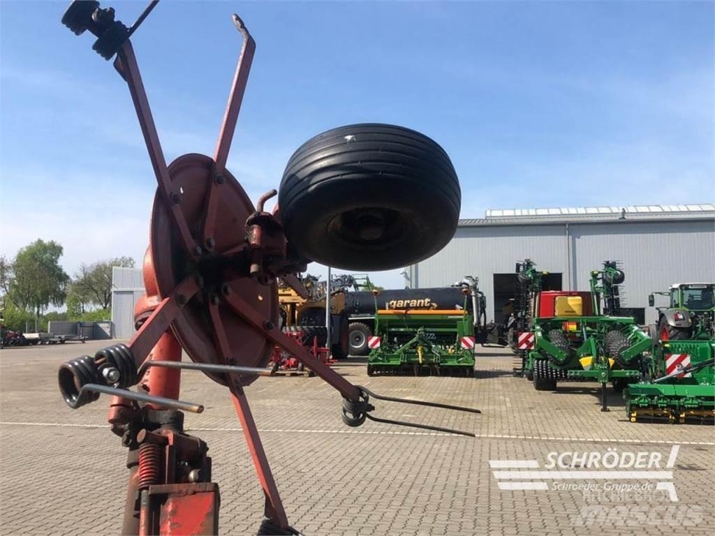 Kuhn GF 5000 MHA Raker og høyvendere
