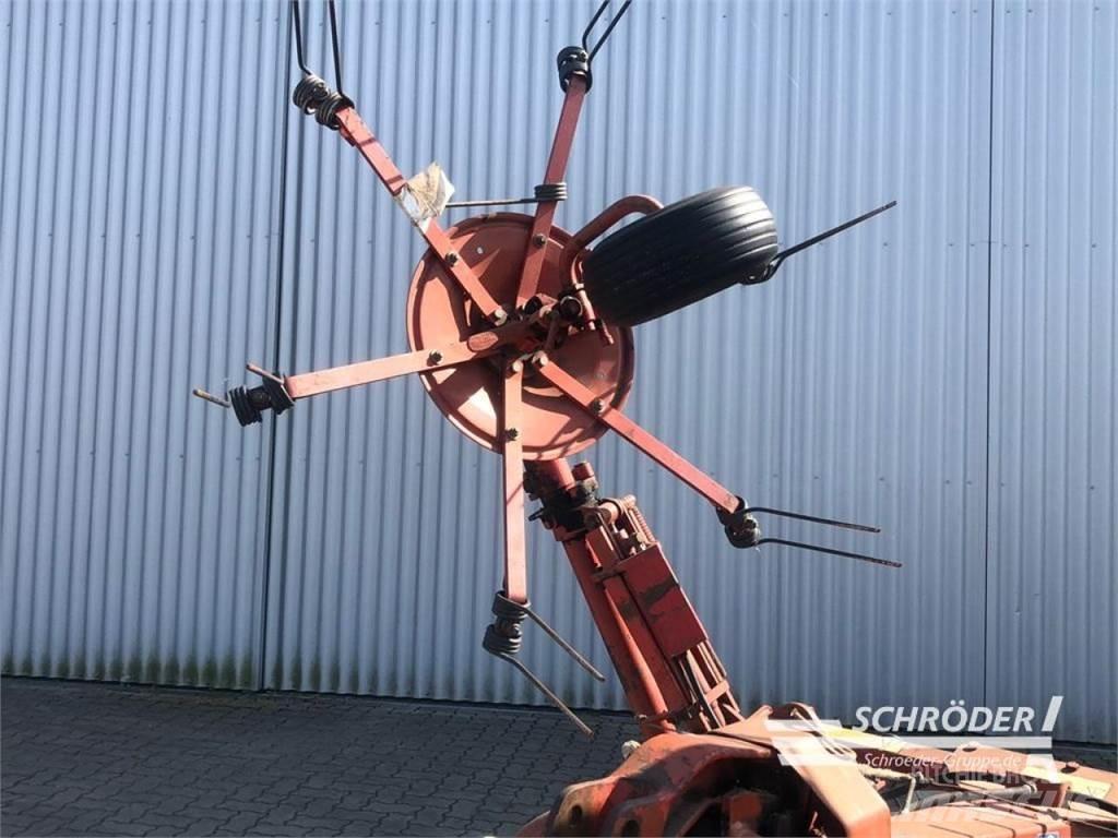 Kuhn GF 5000 MHA Raker og høyvendere