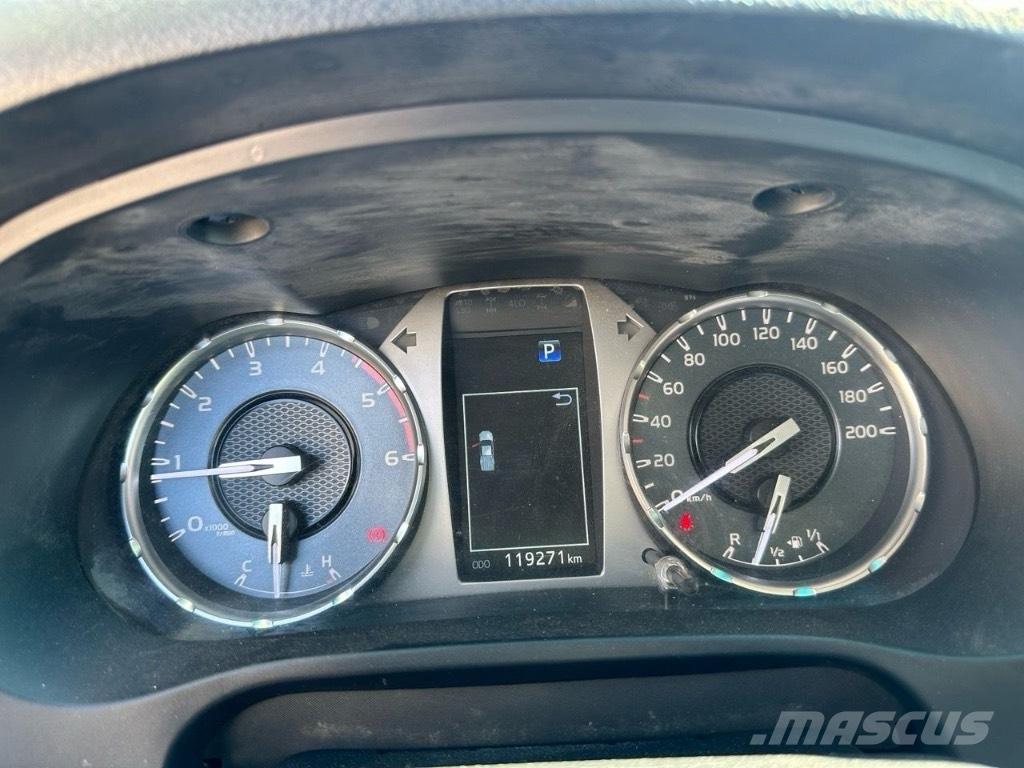 Toyota Hilux Personbiler