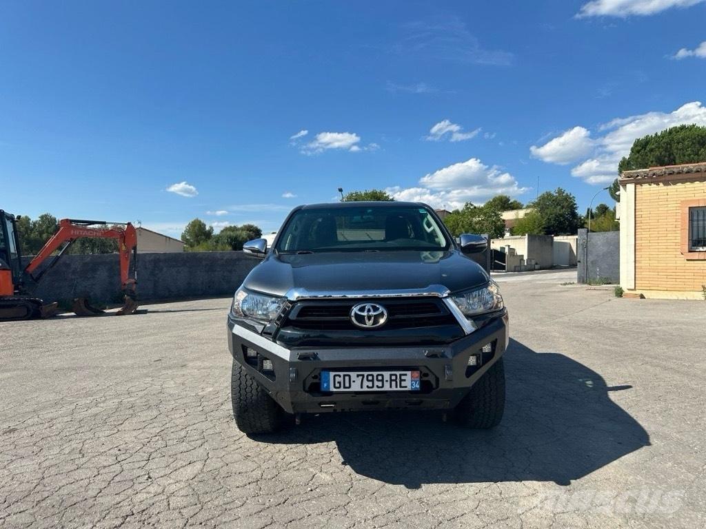 Toyota Hilux Personbiler