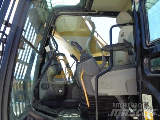 CAT 330 D L Beltegraver