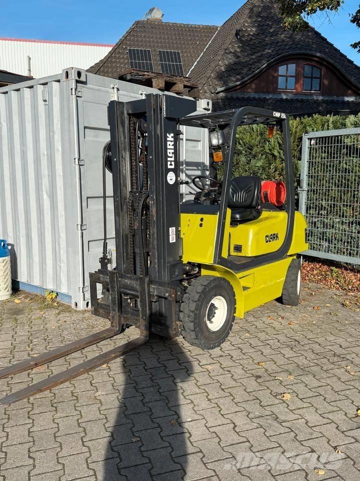 Clark CMP 25 L Propan trucker