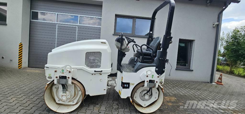 CAT CB 24 B Tandem Valser