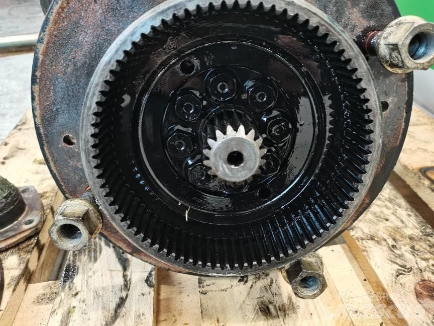 JCB 520-40 reducer Aksler