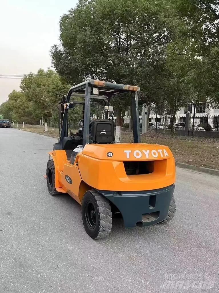 Toyota FD 50 Diesel Trucker