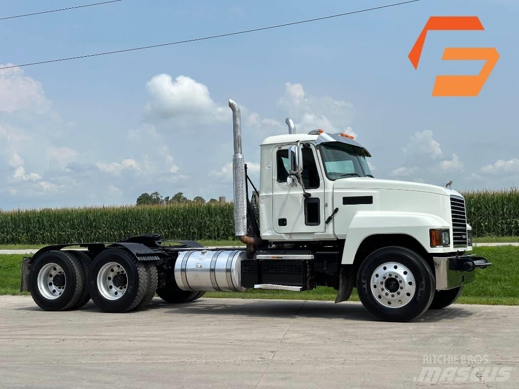 Mack Pinnacle 64ft Trekkvogner
