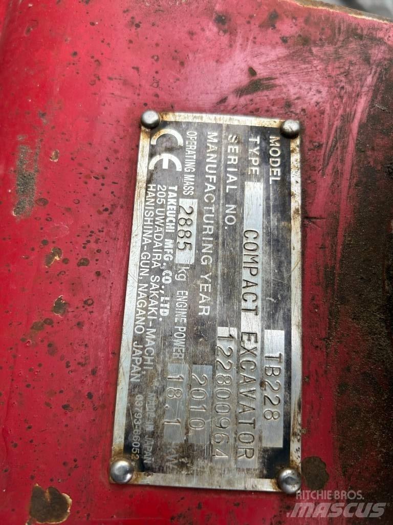 Takeuchi TB 228 Minigravere <7t