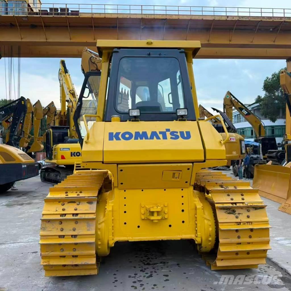 Komatsu D65PX-12E Dozere Beltegående