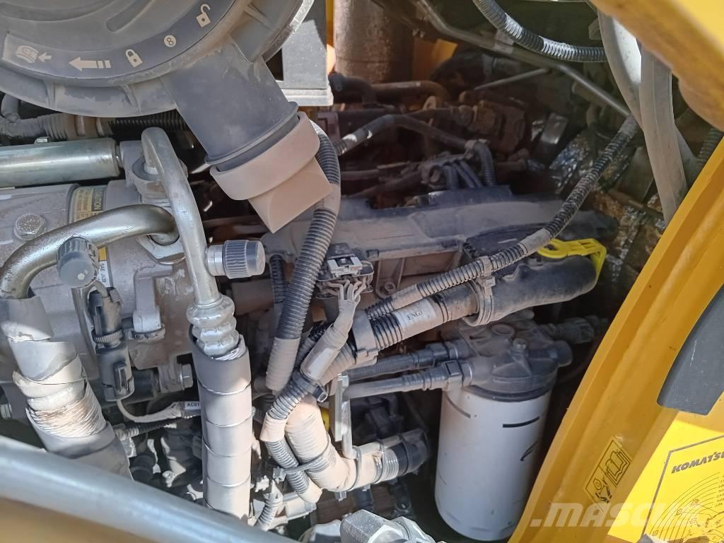 Komatsu WB 97 S-8 Traktorgravere