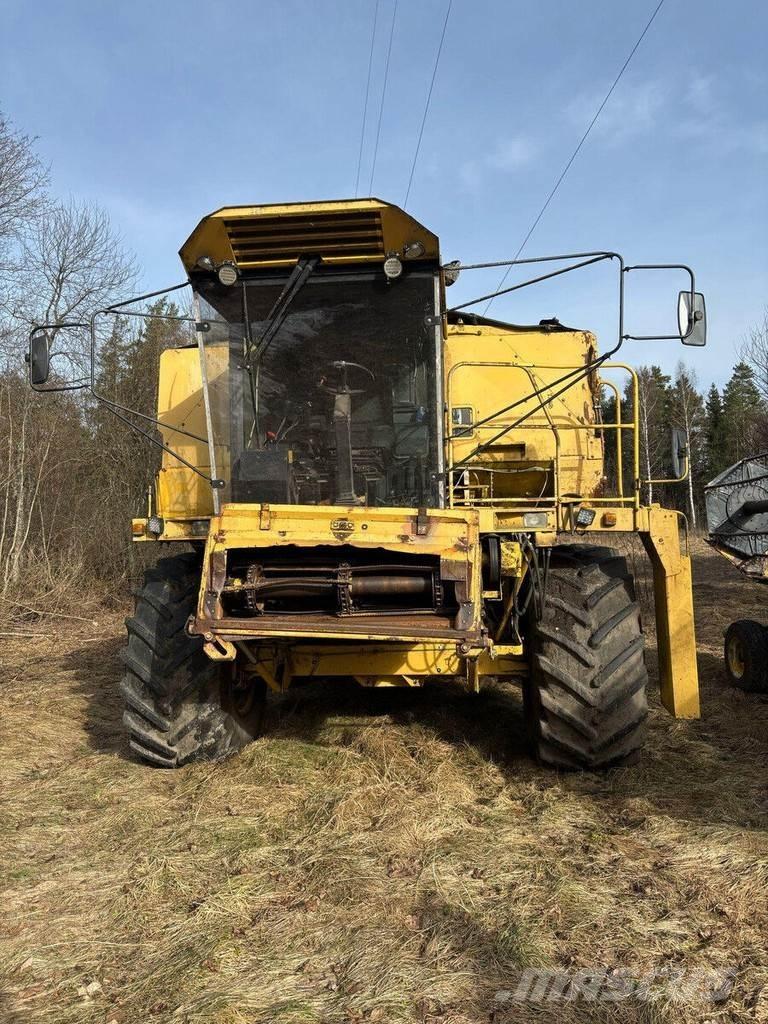 New Holland TX 36 Skurtreskere