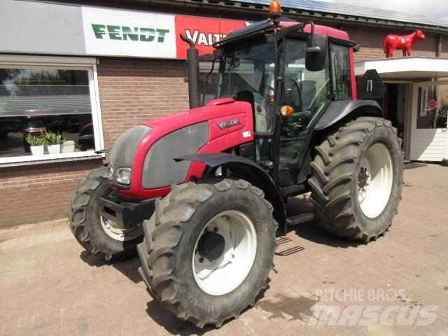 Valtra A93 HITECH Traktorer