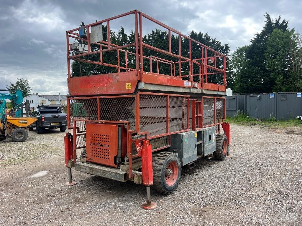 SkyJack SJ 9250 Sakselifter