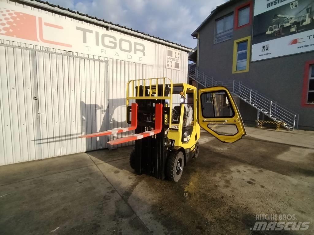 Hyster H2.5UT Diesel Trucker