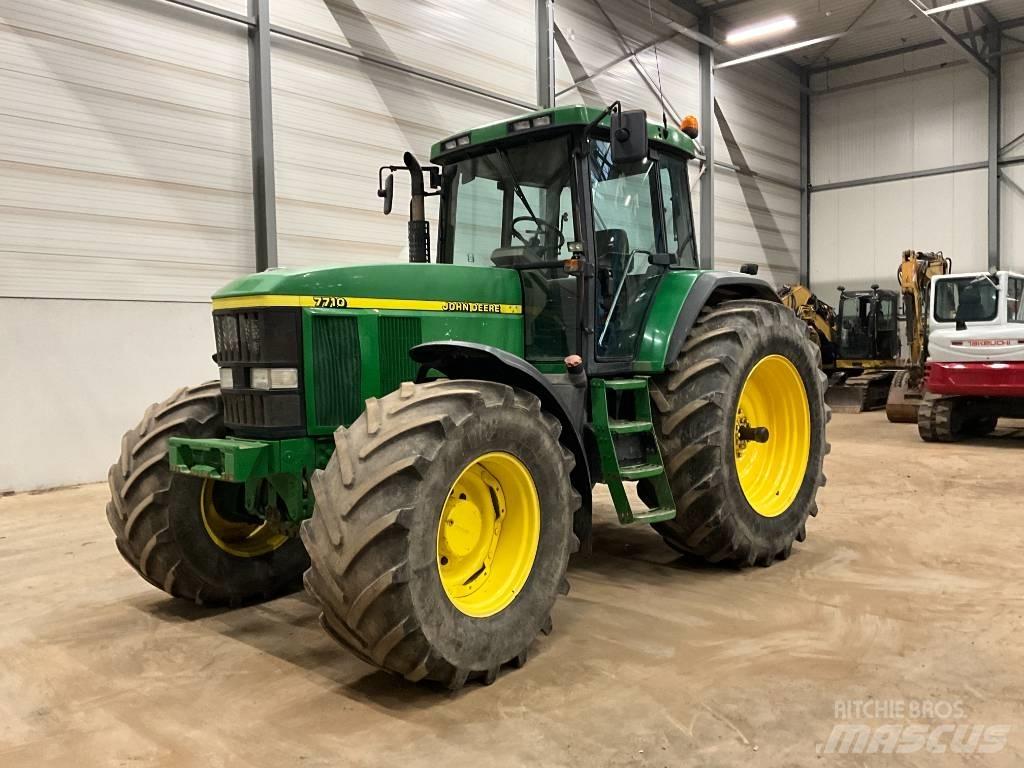 John Deere 7710 Traktorer
