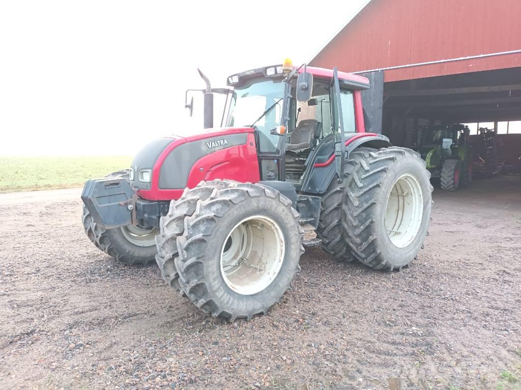 Valtra N 141 Traktorer