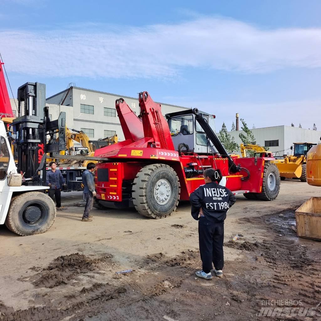 Kalmar DRF 450 Reachstackere