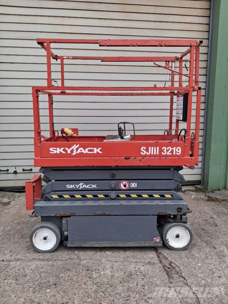 SkyJack SJ III 3219 Sakselifter